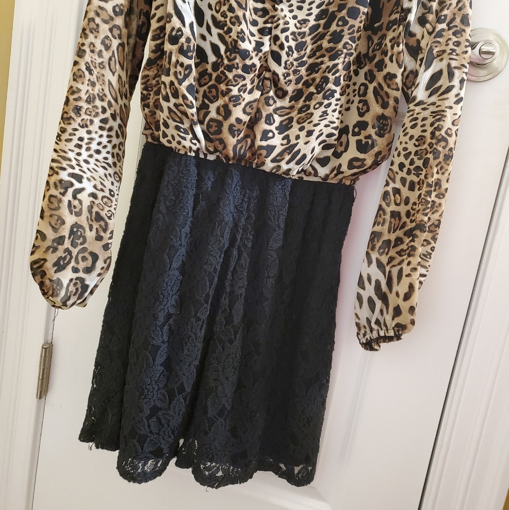 Dress - Picture 2 of 4